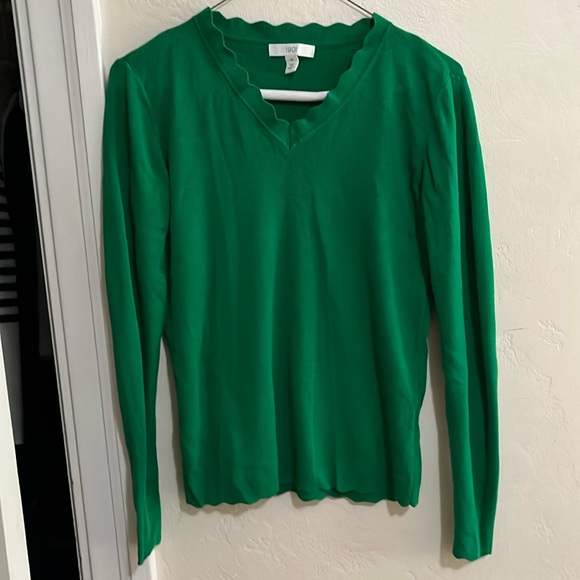 1901 Sweaters - Green scalloped edge sweater